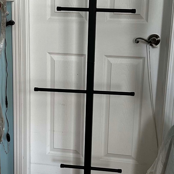 HOCKEY OR SPORTS EQUIPMENT STAND, BLACK STEEL, 3 LONG RODS, 2 SHORT RODS, 1 ROUN - Picture 1 of 5